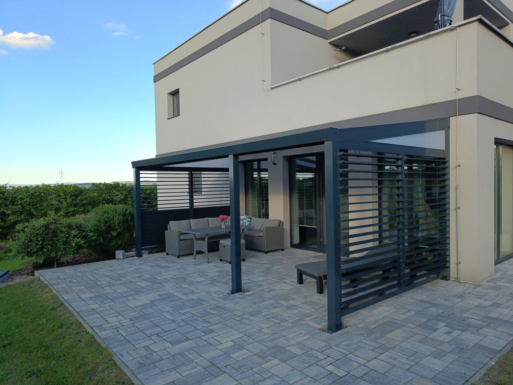 Otočné lamely a slunolamy