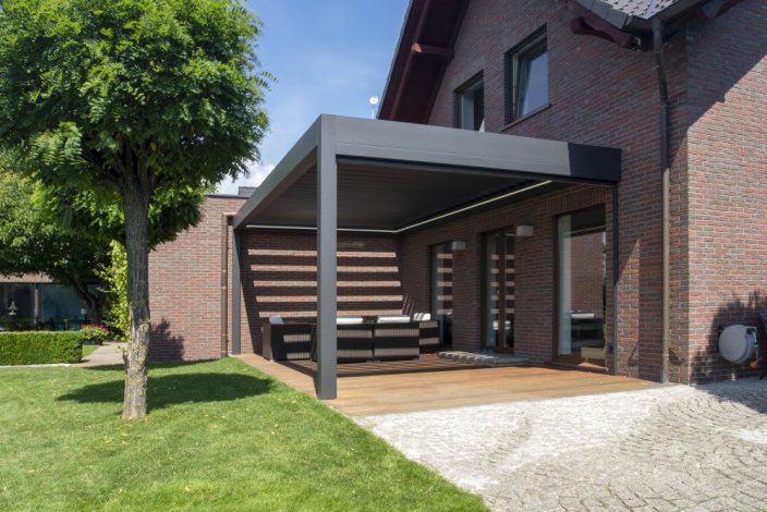Bioklimatická pergola Sunbreaker 500