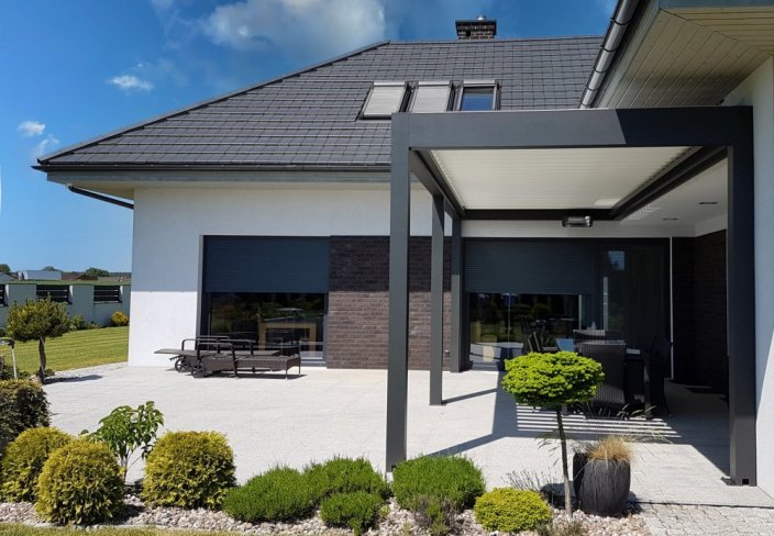 Bioklimatická pergola Sunbreaker 500
