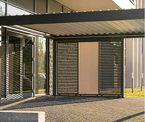 Posuvné slunolamy na pergoly | Laporte.sk